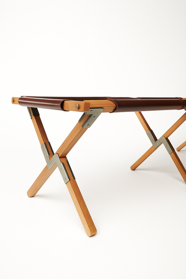 巴勒莫床凳（灵感源自1880年芬比军用床的历史设计）