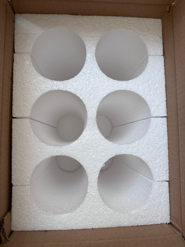 带提手的豪华皮革酒盒，可装6瓶葡萄酒