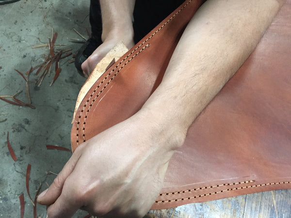 适用于 TRIPOLINA 木框的 Polo 皮革套