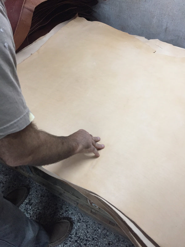 适用于 TRIPOLINA 木框的 Polo 皮革套